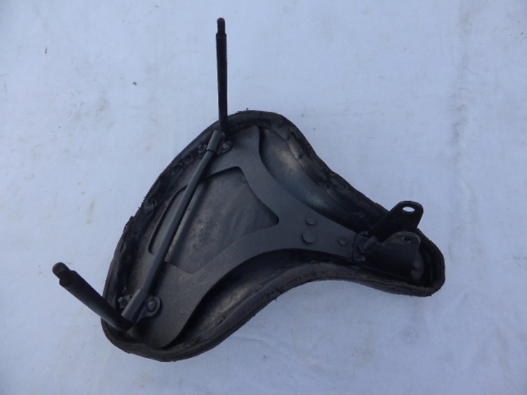Brown pan saddle