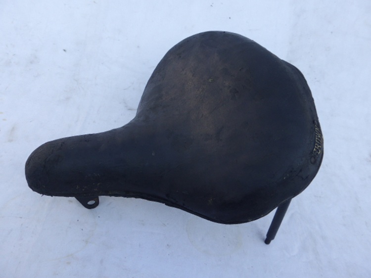 Brown pan saddle