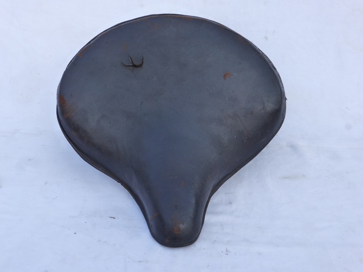 Brown pan saddle