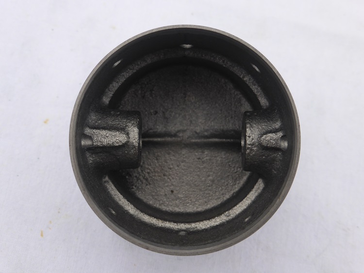 Douglas pistons