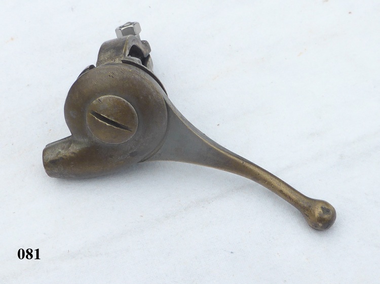 Handy lever / manette