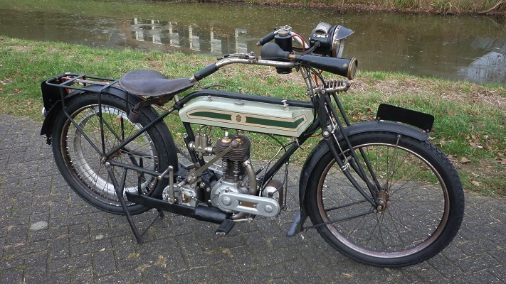 Triumph model H 1916