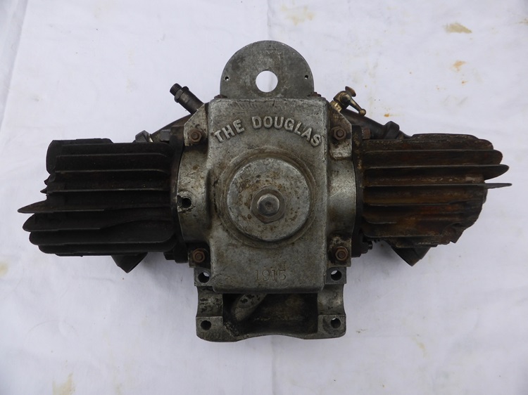 Douglas engine 1915