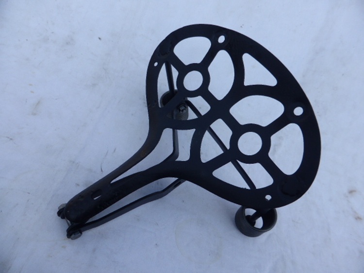 pan saddle frame